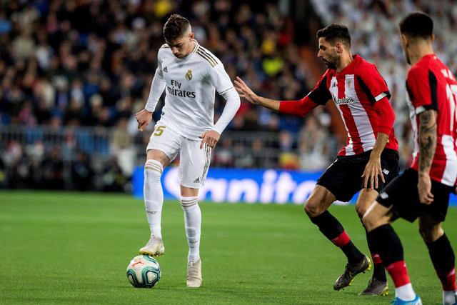 郑薇留在现场侦查决赛对手 日本23分大胜韩国